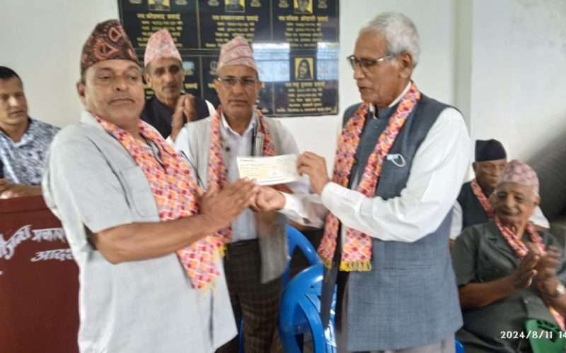 रूपनारायण-पबित्रा प्रसाई स्मृति प्रतिष्ठानबाट अक्षयकोष राहत बितरण